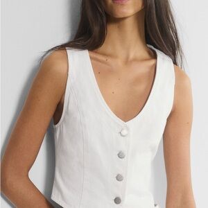 Wilfred White V-Neck Buttoned Blouse